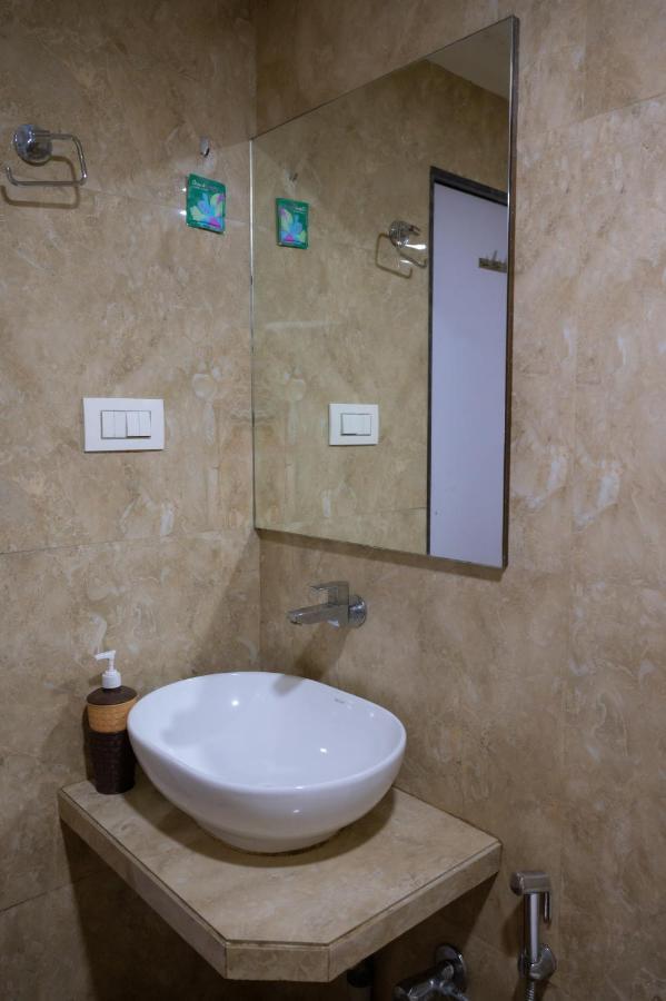 Vijaya Hill View Residency Hotel นาวีมุมไบ ภายนอก รูปภาพ