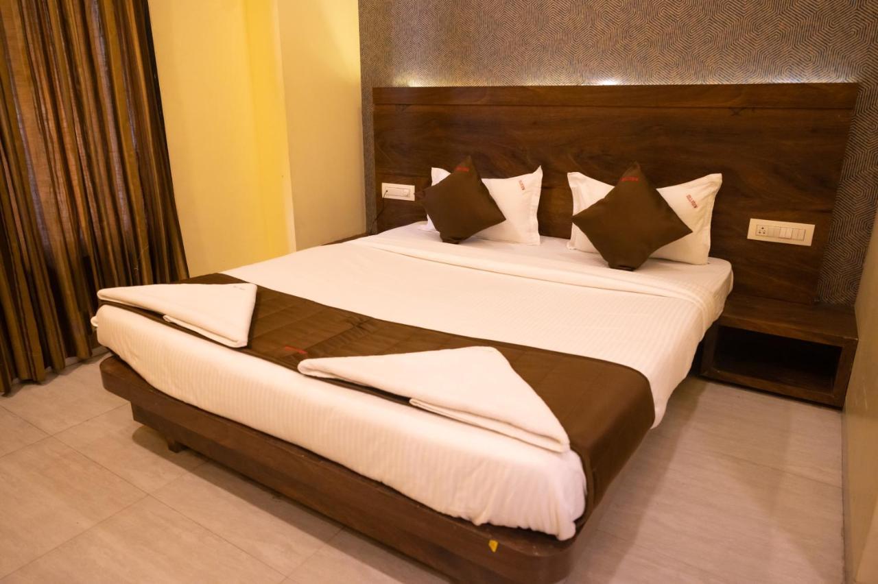 Vijaya Hill View Residency Hotel นาวีมุมไบ ภายนอก รูปภาพ