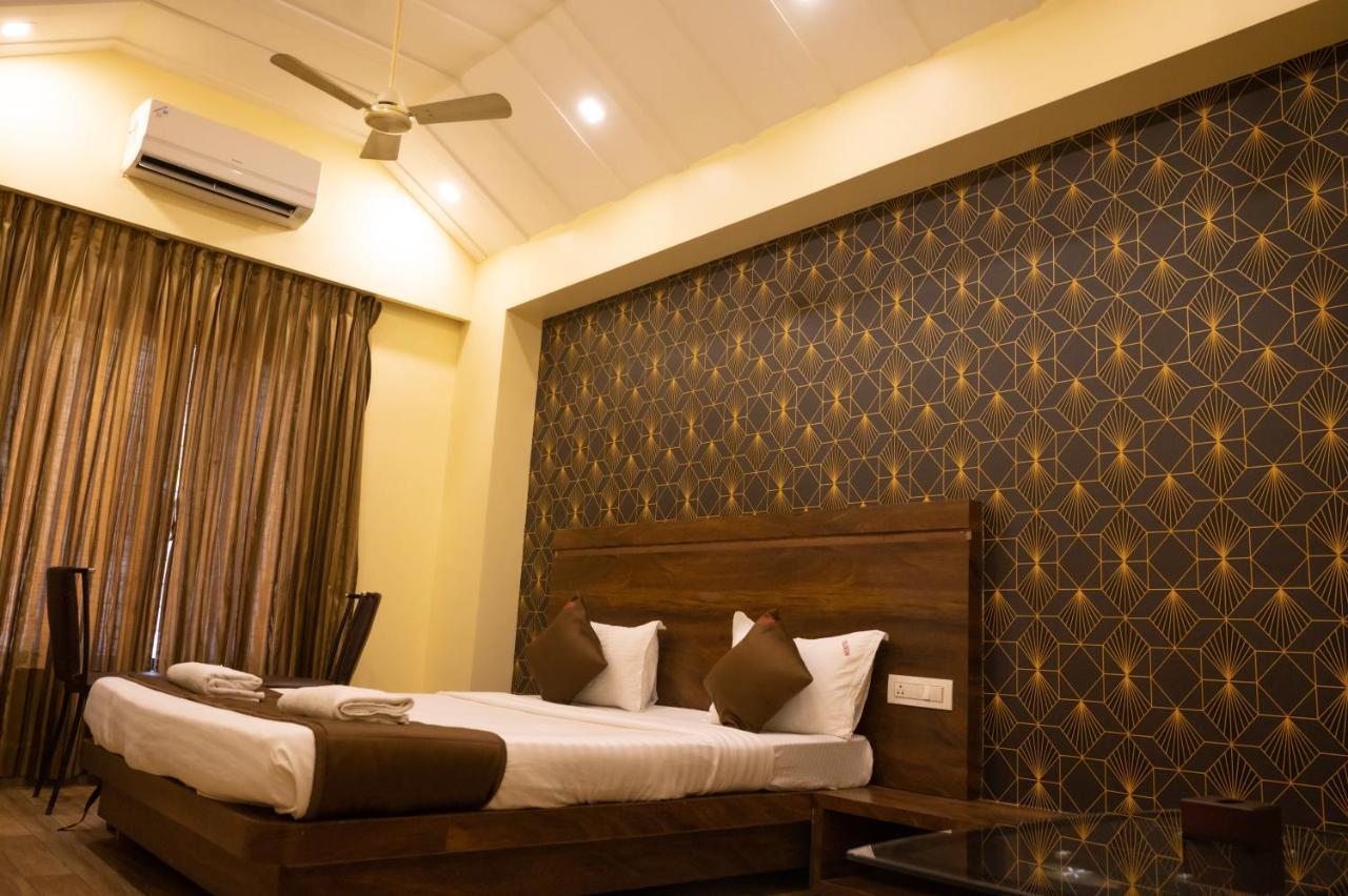 Vijaya Hill View Residency Hotel นาวีมุมไบ ภายนอก รูปภาพ