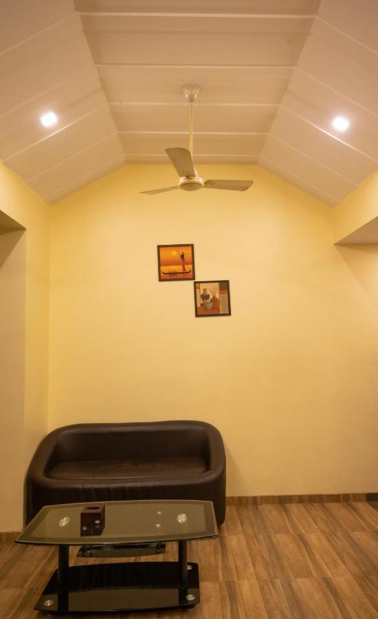 Vijaya Hill View Residency Hotel นาวีมุมไบ ภายนอก รูปภาพ